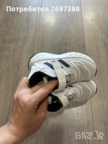 Детски маратонки Adidas , снимка 5 - Бебешки обувки - 54359195