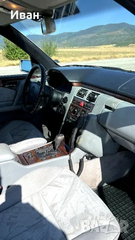 Продавам Mercedes E220D, снимка 13 - Автомобили и джипове - 56310537