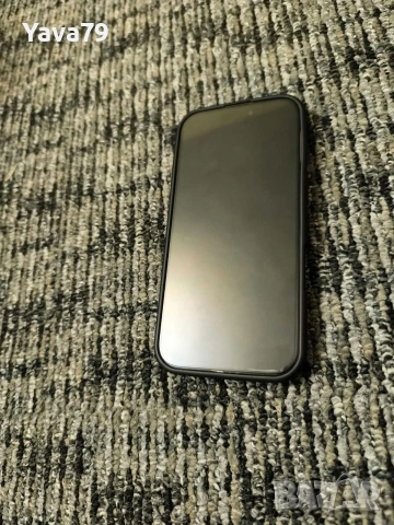 Apple iphone 16 pro 512gb, много запазен със 17 месеца гаранция , снимка 3 - Apple iPhone - 52703959