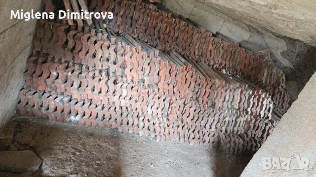 Керемиди , снимка 2 - Ремонти на покриви - 53935366
