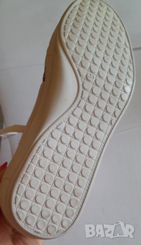 Дамски маратонки Lacoste № 39, снимка 3 - Маратонки - 40399981