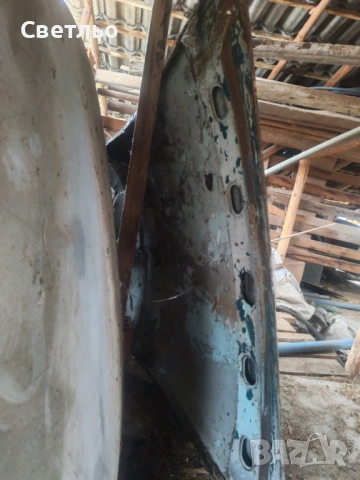 Два Капака и калник за Волга Ваз м 21, снимка 2 - Автомобили и джипове - 53255938