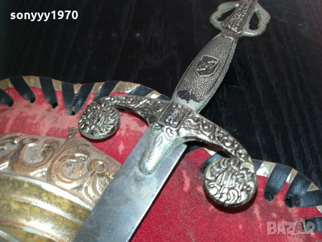 герб в червено и злато с два меча-внос франция 1810201406, снимка 11 - Колекции - 30461912