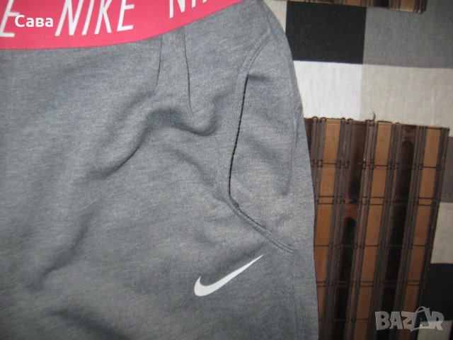Спортно долнище NIKE  дамско,М, снимка 4 - Спортни екипи - 40622562
