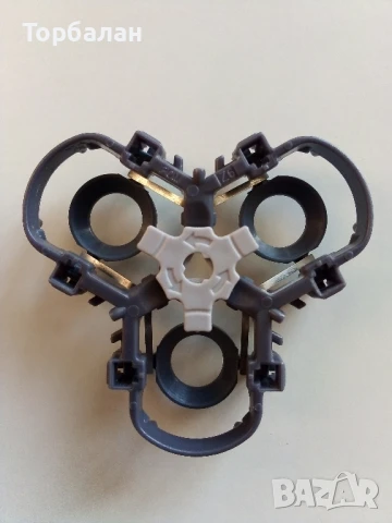 Бръснеща глава за самобръсначка Philips HQ6695, снимка 8 - Електрически самобръсначки - 50962480