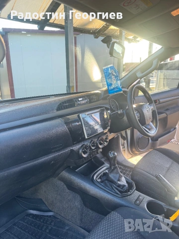 Toyota Hilux 2.4 2018, снимка 10 - Автомобили и джипове - 54289554