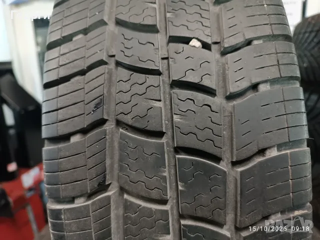 2бр.всесезонни гуми 205/65/16C Vredestein