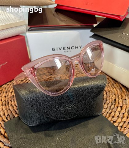 Дамски слънчеви очила Guess GU7628