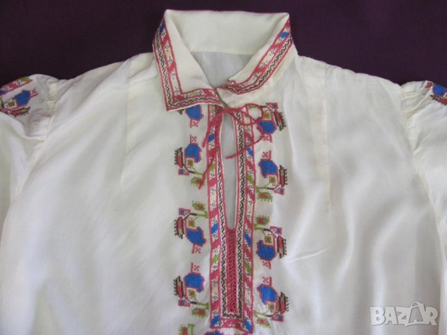 Стара Ръчно Бродирана Копринена Женска Риза, снимка 4 - Антикварни и старинни предмети - 36590517