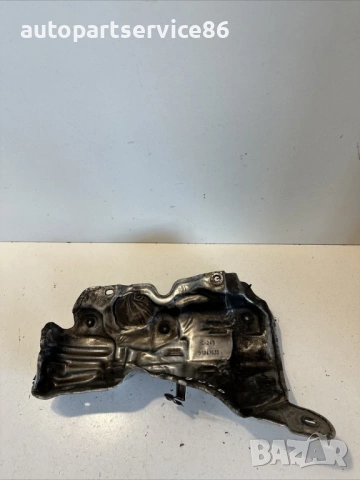 Капак/щит за топлинна защита за Alfa Romeo 159 Sportwagon 2.0 M-Jet (2009) 51847632, снимка 2 - Части - 53190416