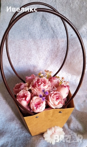 Ръчно изработени свещи, аранжировки и сладки изкушения, създадени с любов и внимание към детайла 💕, снимка 3 - Декорация за дома - 52265621