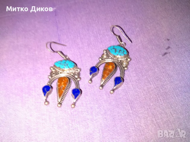Обеци с непалски тибетски тюркоаз и коралови камъни Ръката на Фатима емайл нови, снимка 2 - Обеци - 49923608