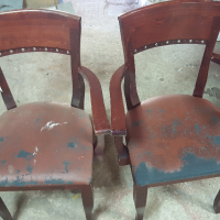 Продавам 2 стола за реставрация , снимка 1 - Столове - 44914946