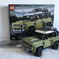 LEGO Technic Land Rover Defender 2573 части/елемента, снимка 2 - Конструктори - 44796348