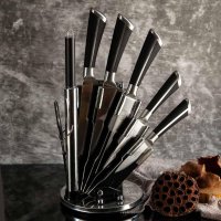Комплект метални ножове с черни дръжки - на въртяща поставка, снимка 1 - Прибори за хранене, готвене и сервиране - 39621373