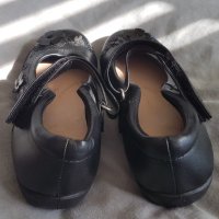 Елегантни обувки тип пантофки Marks & Spenser 29 номер, снимка 2 - Детски обувки - 42318125