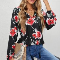Дамска блуза в черно с принт на цветя, снимка 3 - Блузи с дълъг ръкав и пуловери - 39705473