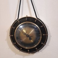 Стар стенен часовник , снимка 1 - Антикварни и старинни предмети - 36784622