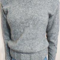 Мохерен пуловер, ръчно плетена сива блуза, снимка 2 - Блузи с дълъг ръкав и пуловери - 31225633