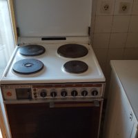    Електрическа готварска печка  " ARTUR MARTIN " с грил, снимка 2 - Печки, фурни - 42712286