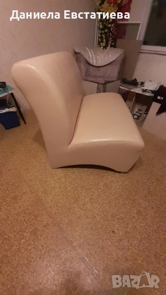 Продавам бежов диван в отлично състояние. Цена 100 лева. 0879603073, снимка 1