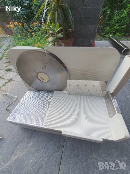 Колбасорезачка Girmi , снимка 1