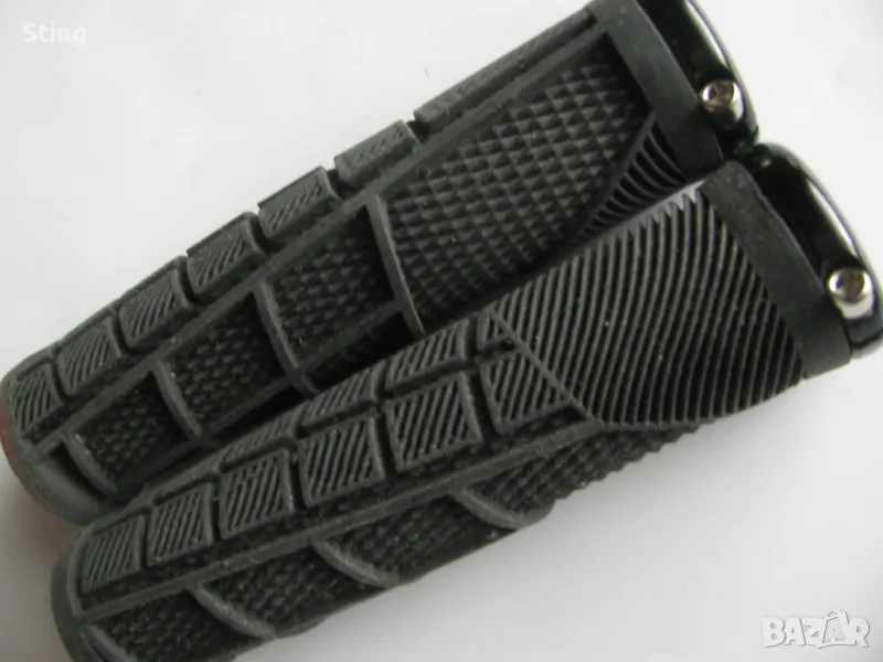 Грипове  за    Кормило  -  Качествени, снимка 1