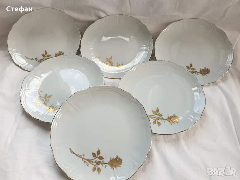 Комплект порцеланови чинии, снимка 1