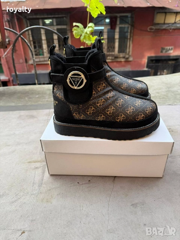 НА ЕДРО Guess Дамски Боти 10 бр Серия , снимка 1