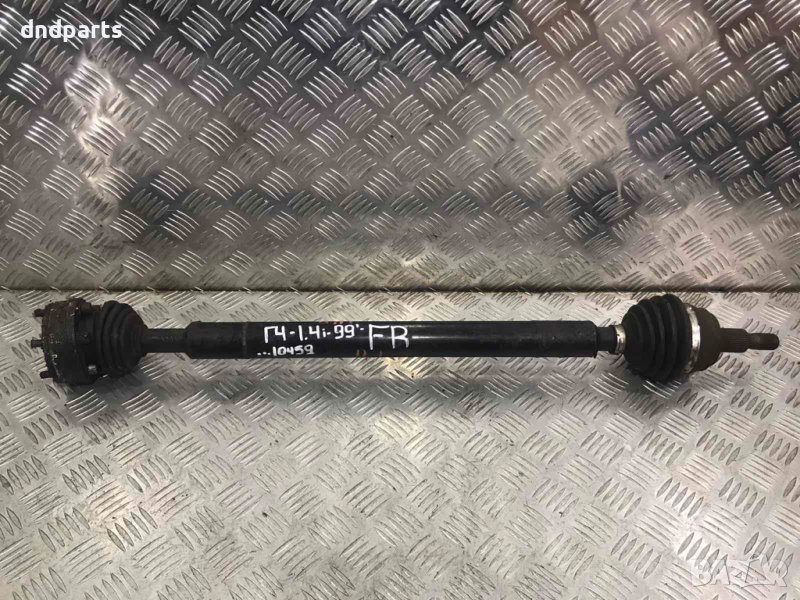 Предна дясна полуоска VW Golf 4,1.4i,1999г., снимка 1