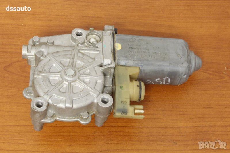 Електромотор ел стъкло Mercedes W140 BOSCH 0130821501 BROSE S350 S420 S500, снимка 1