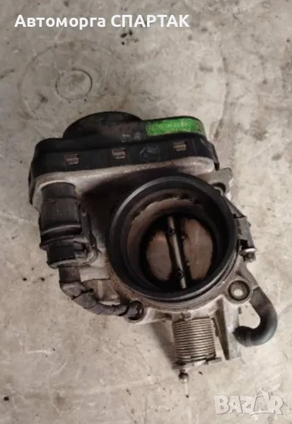 Дросел Клапа Мерцедес-Бенц | Mercedes-Benz W202 | 2.0 | 1993-2000 | 001 141 04 25, снимка 1