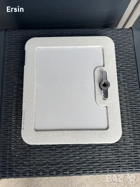 Касетъчна врата Thetford (с пълнеж) (Рамката е чисто нова вратата не е нова) Цена 150.00 лева, снимка 1