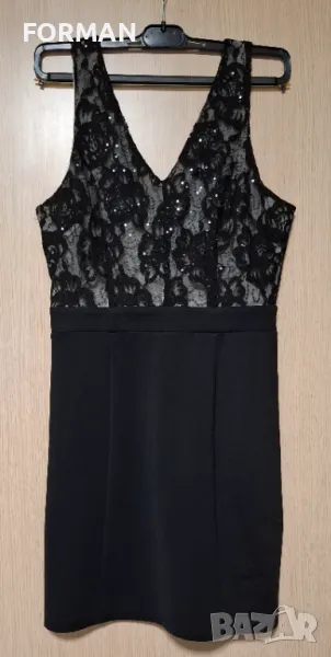 КРАСИВА рокля по тялото с черна дантела върху бежова основа и пайети в горната част , снимка 1