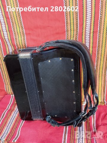 Продавам акордеон Weltmeister S4 С4