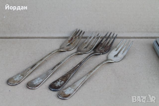 4 броя десертни вилици