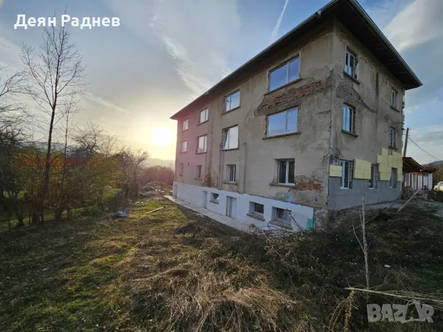 Къща в гр. Априлци, кв. Острец, РЗП 633 кв.м., снимка 11 - Къщи - 49599675