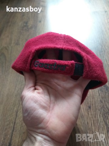 gaastra - страхотна поларена шапка КАТО НОВА С, снимка 4 - Шапки - 44263314