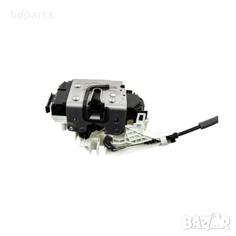 Брава за предна дясна врата, Mercedes-Benz W204, W212, снимка 4 - Части - 56143836