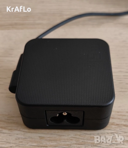 Зарядно ASUS ADP-10280 45W, снимка 2 - Части за лаптопи - 52129649