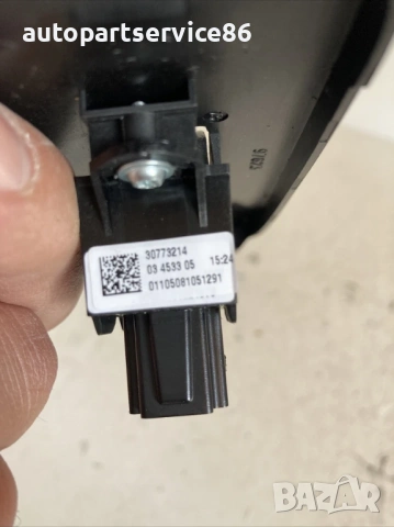 Бутон за управление на преден прозорец за Volvo S40 2.0 TDI (2009) 30773214, снимка 2 - Части - 54020290
