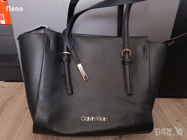 Стилна чанта Calvin Klein, снимка 2 - Чанти - 55989051