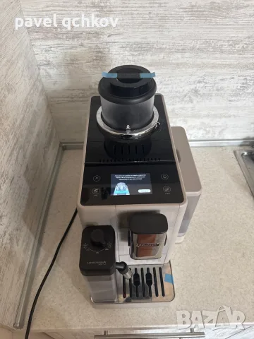 Кафеавтомат DELONGHI SAND BEIGE RIVELIA EXAM440.55.BG 1400.00 ml, АВТОМАТИЧНА КАПУЧИНО СИСТЕМА, снимка 3 - Кафемашини - 55881624