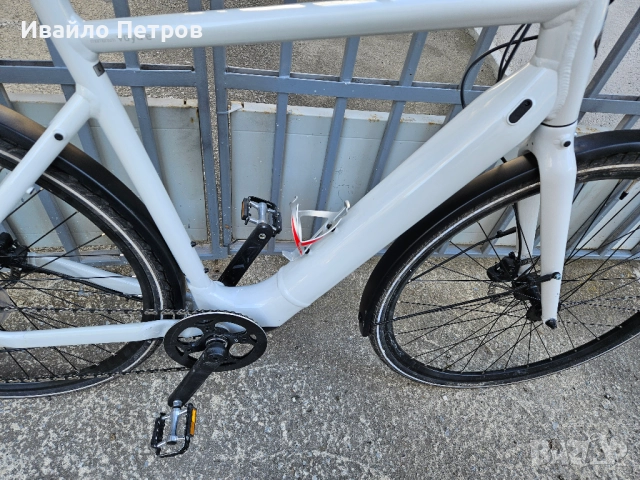 Електрически велосипед 28 цола MOMENTUM VOYA E+3, снимка 8 - Велосипеди - 51821753
