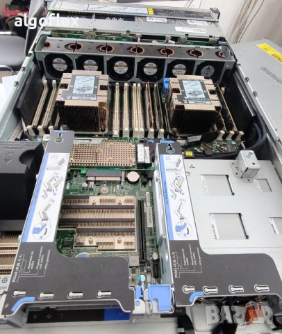 Сървър Lenovo ThinkSystem SR650 12LFF 2*Xeon Gold 6230 64GB 930-16i, снимка 5 - Работни компютри - 54122274