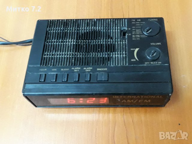 Старо радио часовник - international, снимка 2 - Колекции - 31193837