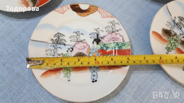 Японски порцеланови десертни чинии , снимка 3 - Антикварни и старинни предмети - 31974075