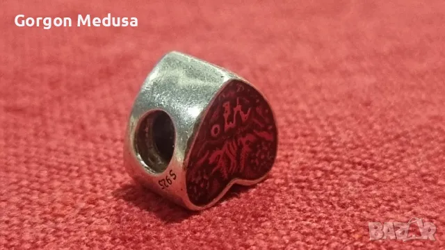 Сребърен талисман Pandora , снимка 5 - Колиета, медальони, синджири - 47597895