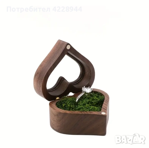 Булчинска кутия за халки и пръстени – дървена, с мъх и акрилен капак, за сватба
