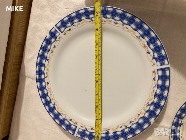 Порцеланови чинии и чашка, снимка 5 - Чинии - 52338538